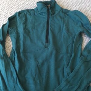 3/4 zip top